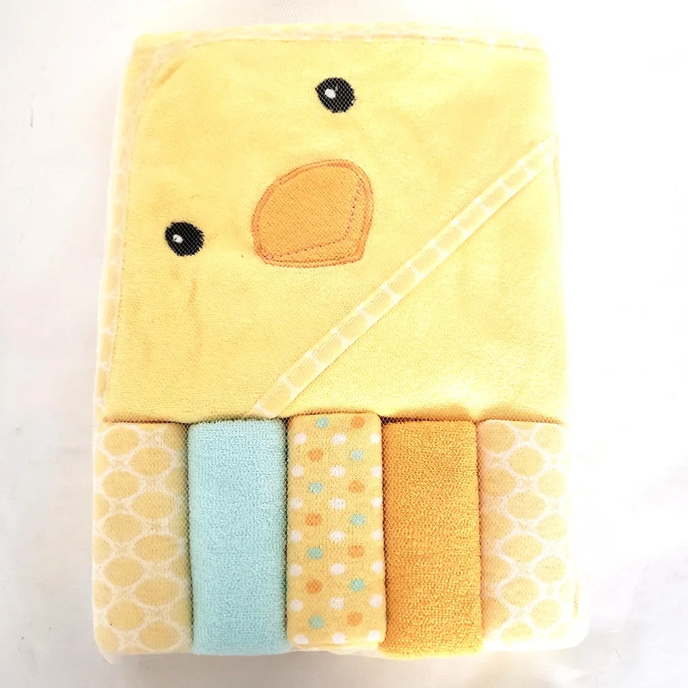 HALO SleepSack Swaddle White Cotton 3-6 Months & 6 Pc Duck Yellow Towel Set